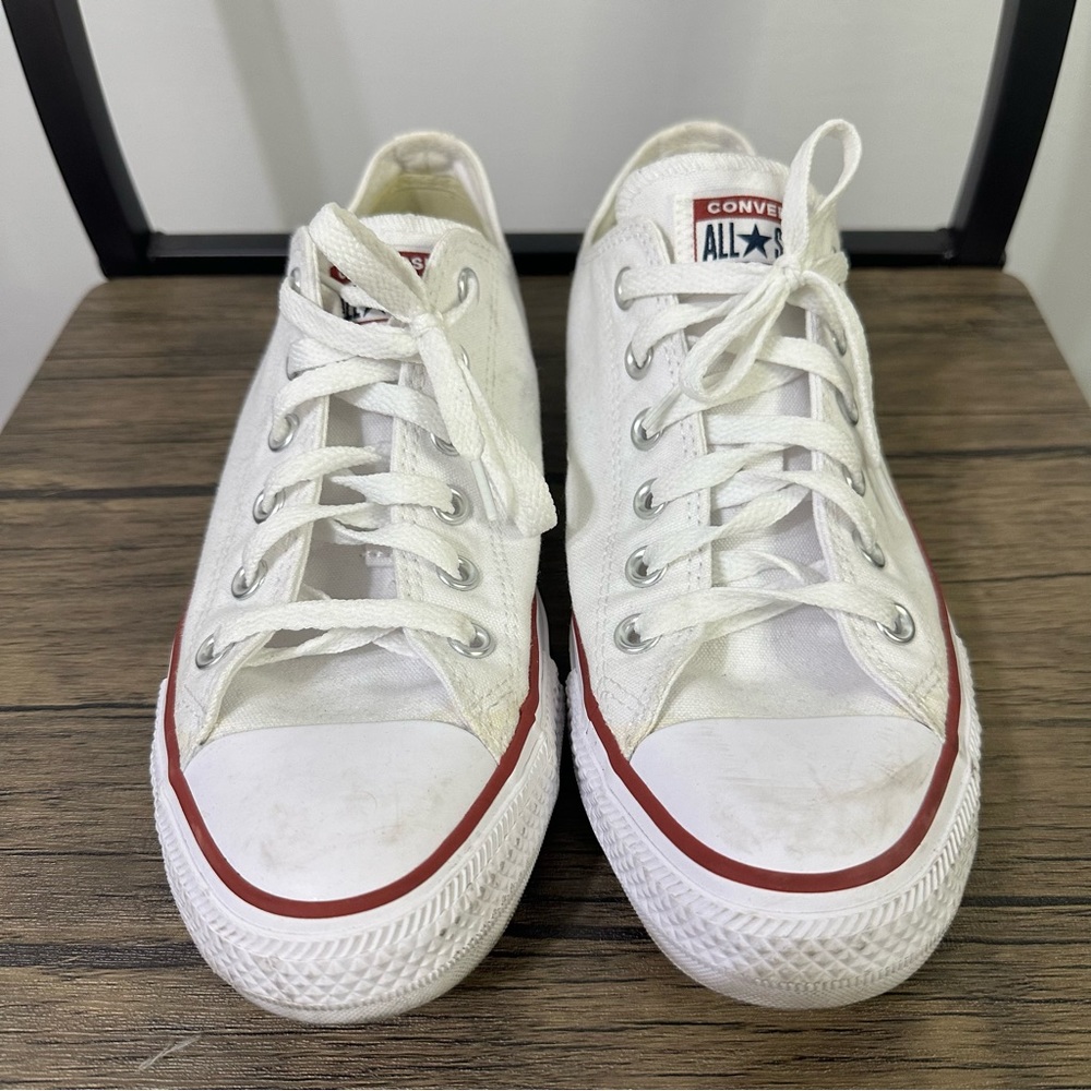 Converse Chuck Taylor All Star in White Women's Size 10/Men's Size 8